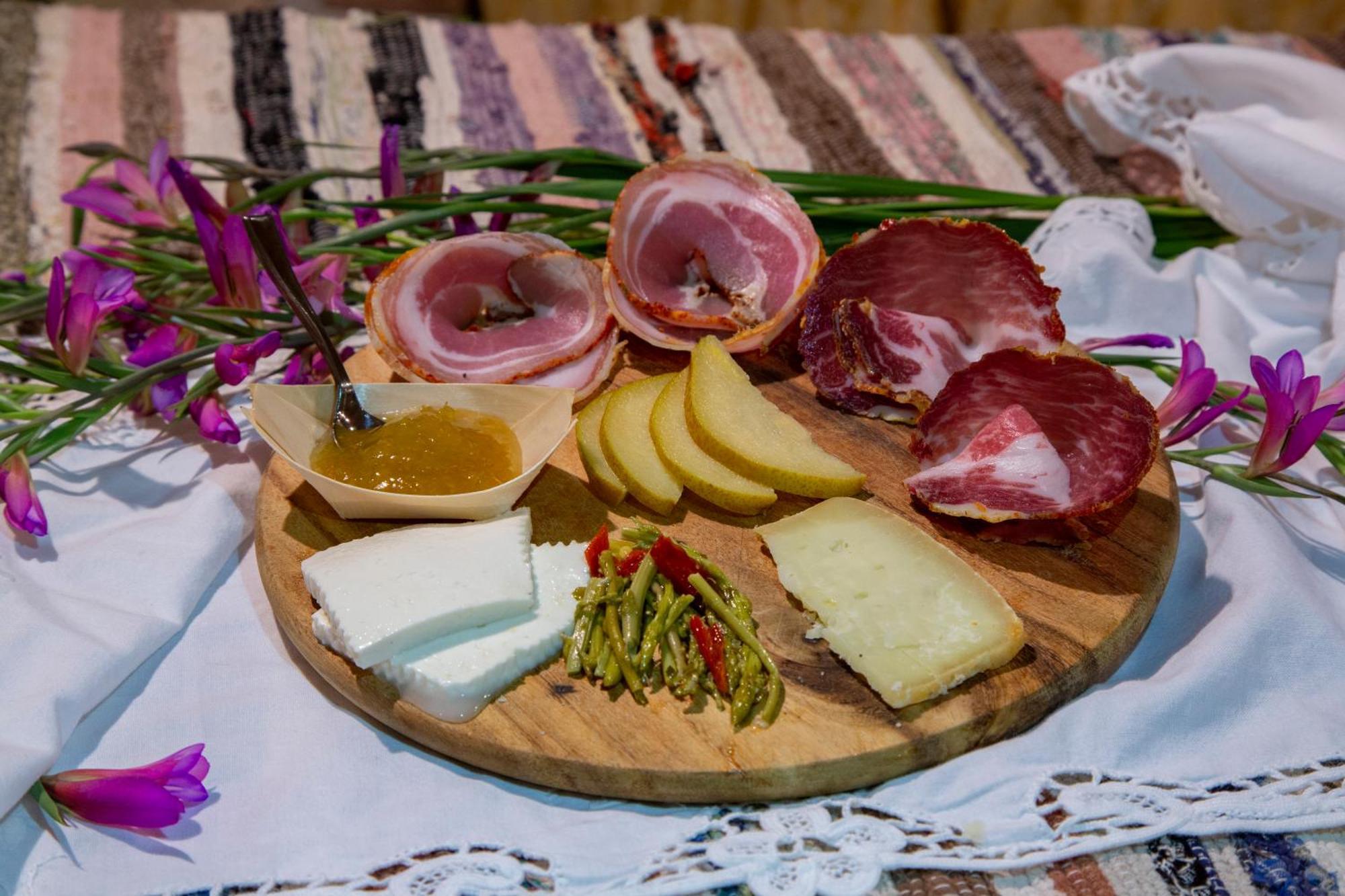 Agriturismo Terra E Sapori Campodipietra Bagian luar foto