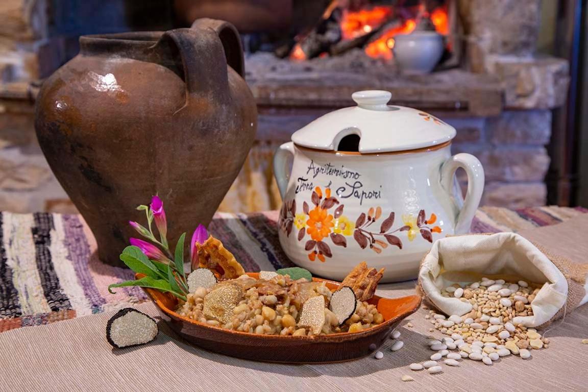 Agriturismo Terra E Sapori Campodipietra Bagian luar foto